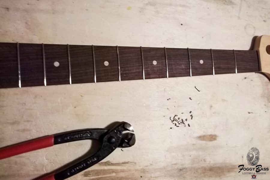 Refrettatura su Fender Jazz Bass Fretless Made in Usa Refrettatura su Fender Jazz Bass Fretless Made in Usa